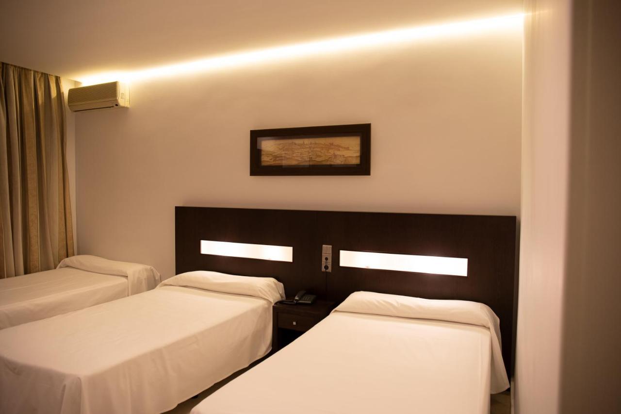 Hotel El Meson Торихос Екстериор снимка